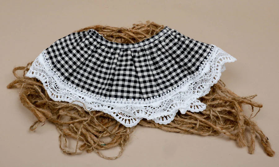 Cuello de Cuadros con encaje, Blanco y Negro