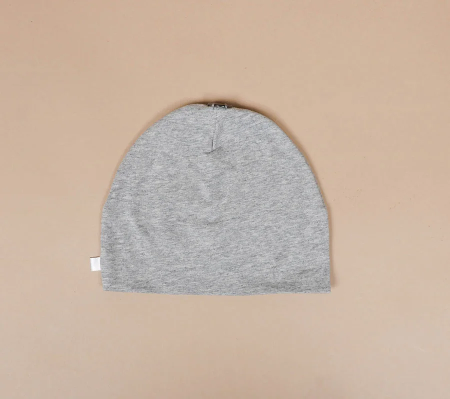 Gorrito de Algodón con pompon - Imagen 2