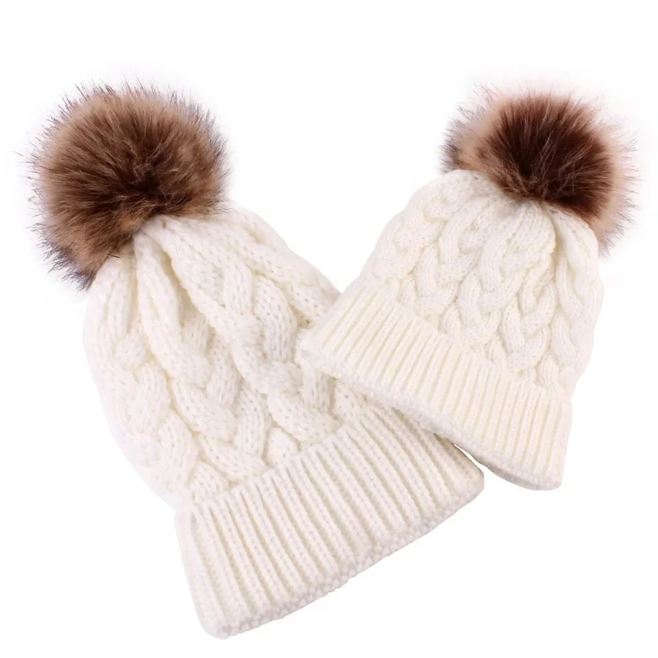 Gorrito Tejido con Pompón - Imagen 6