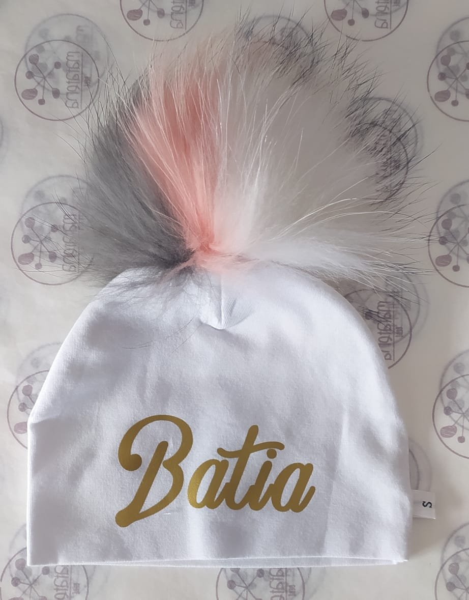 Gorrito de Terciopelo con Pompón - Imagen 8