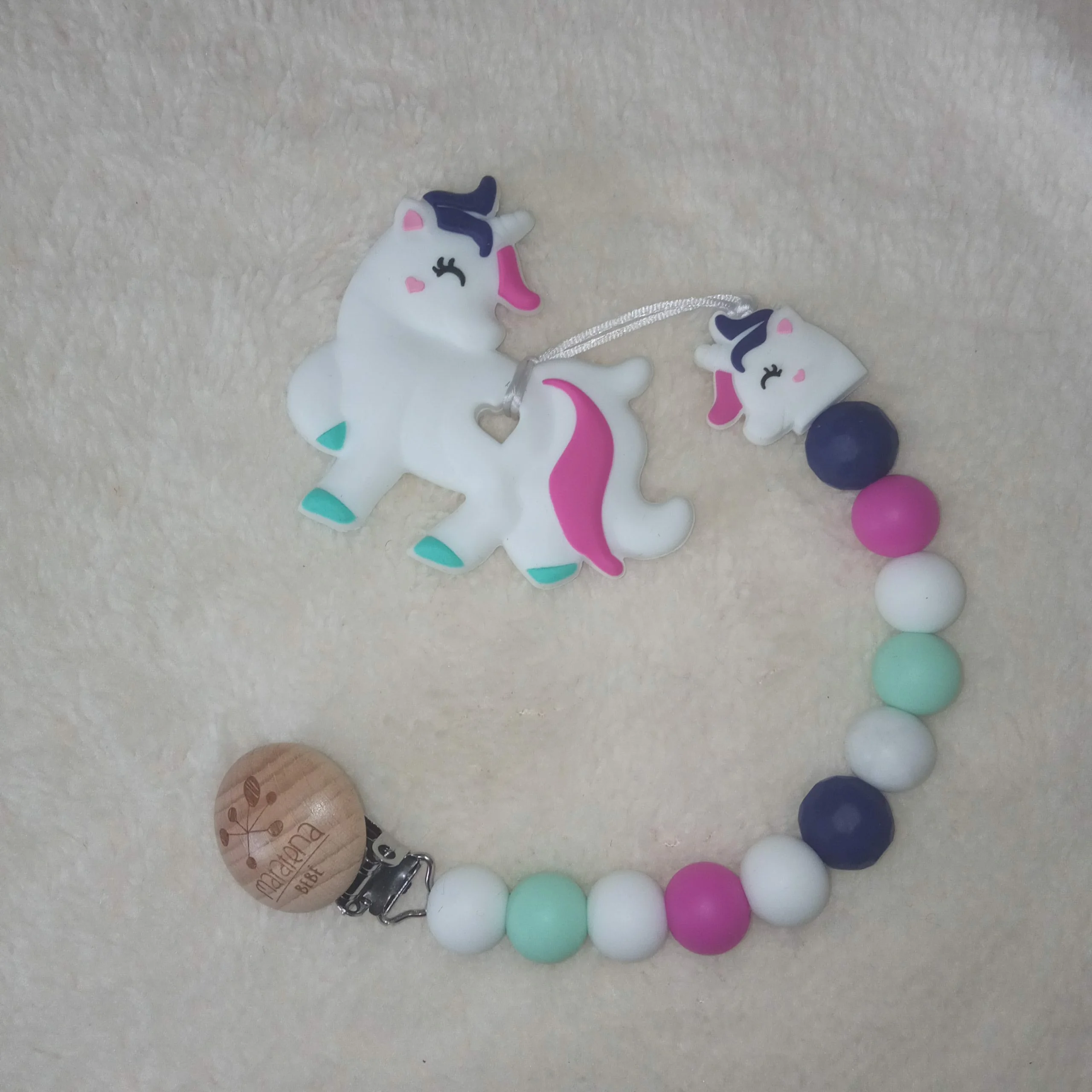 Mordedera Unicornio 1