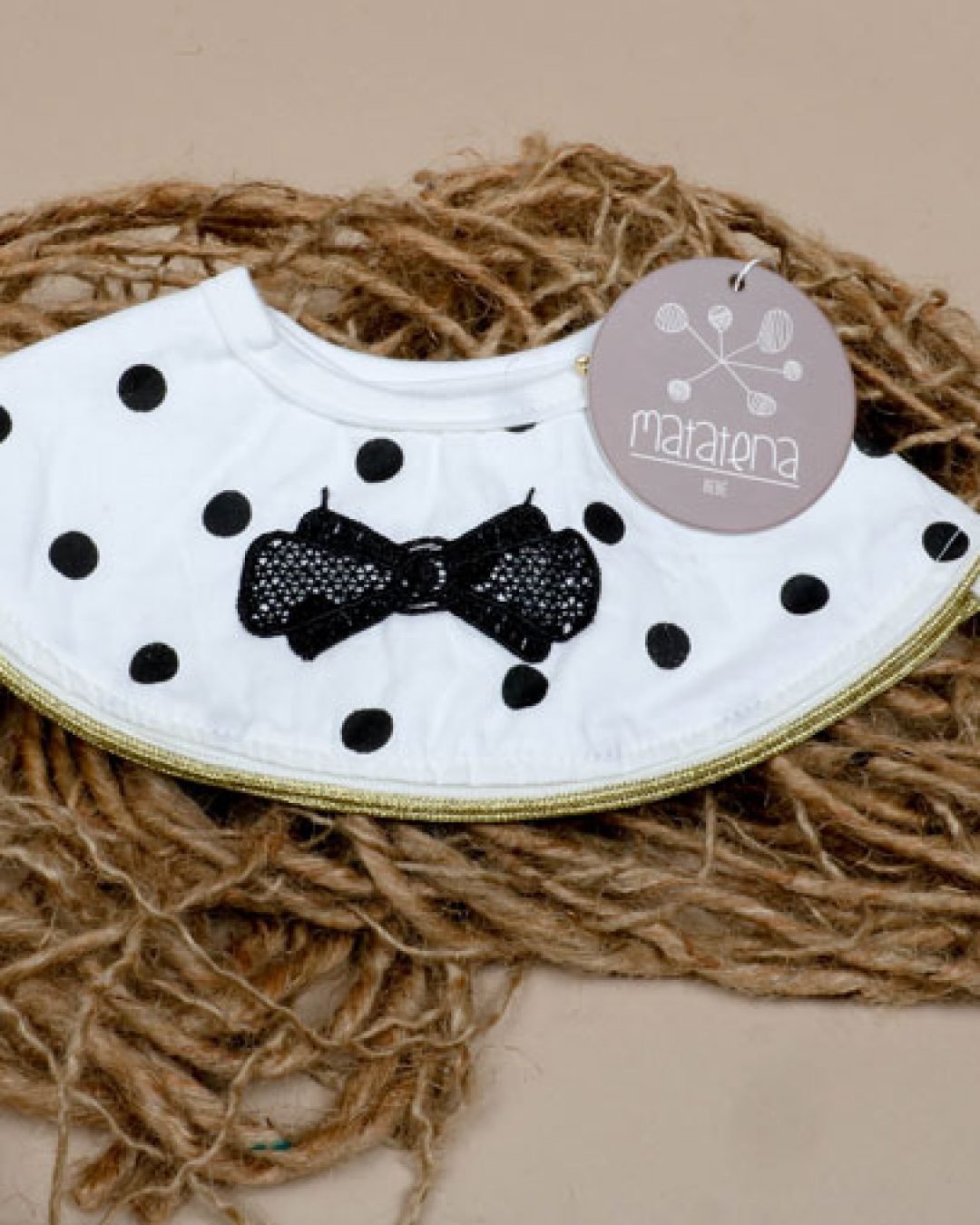 babero-nina-b4-matatenabebe